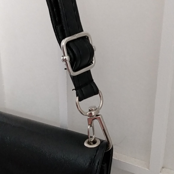 Crossbody Bag – Black – Tassel Accent – Zip Pocket - Picture 4 of 8